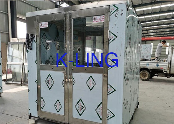 Αυτοκίνητο που φυσά το καθαρό ντους αέρα δωματίων με το σύστημα μείωσης θορύβου